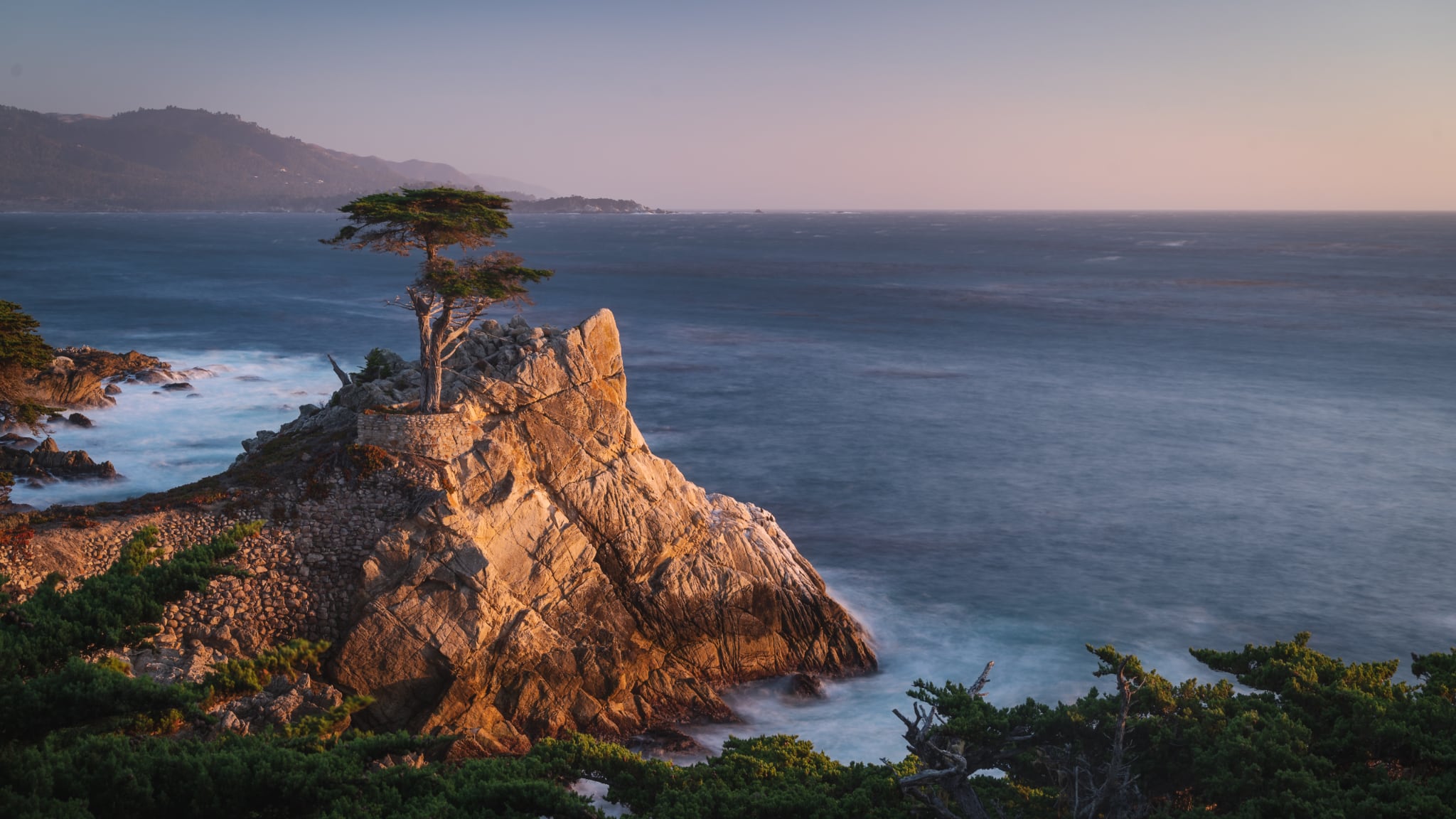 fondo de pantalla de macOS Monterey realista
